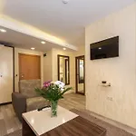 Venus فندق
